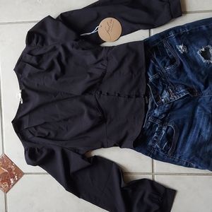 Feel In. NEW with tag Black decolte button  waisted.